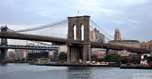 Widok na Brooklyn Bridge